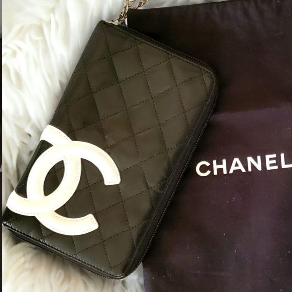 Beautiful CHANEL Cambon Bifold Wallet Quilted Lambskin Long Black/with White CC